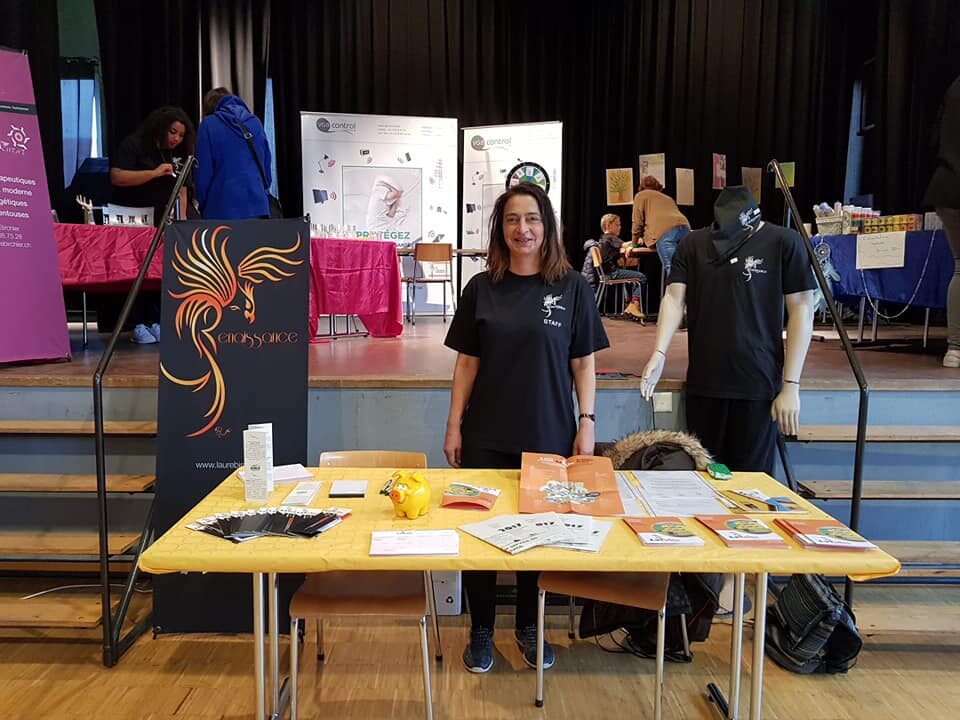 L'équipe du salon, en t-shirts de l'association Renaissance