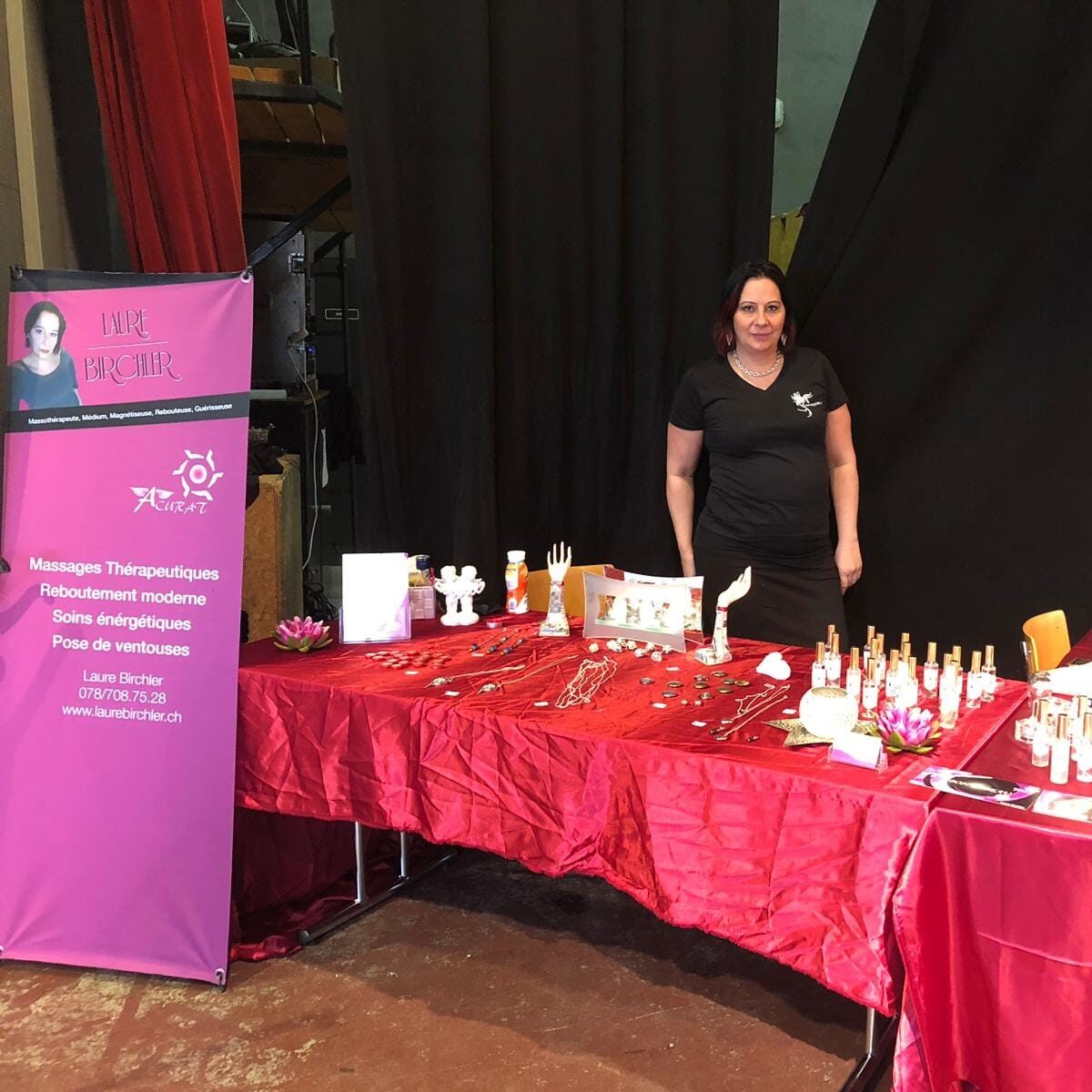 L'équipe du salon, en t-shirts de l'association Renaissance
